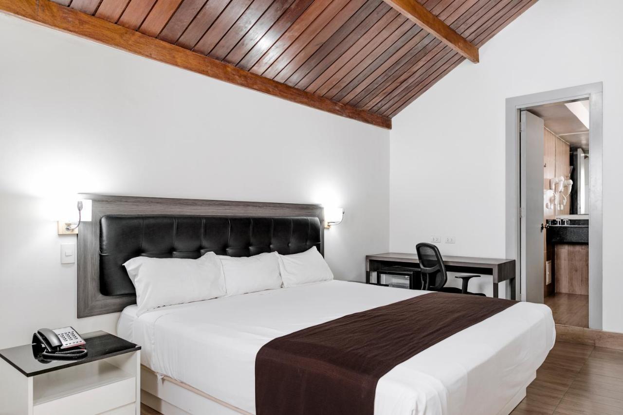 Wyndham Costa Del Sol Tumbes Hotel Exterior photo